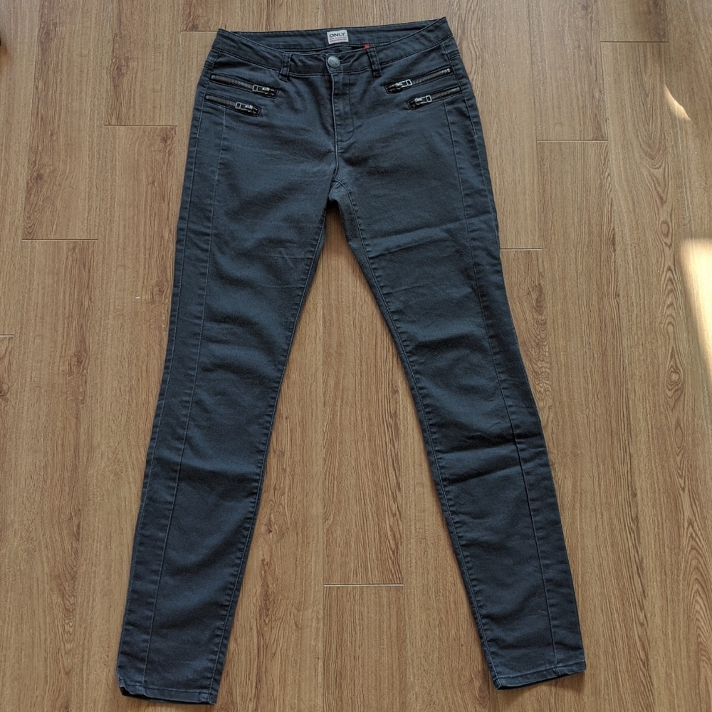 Grey ONLY skinny pants